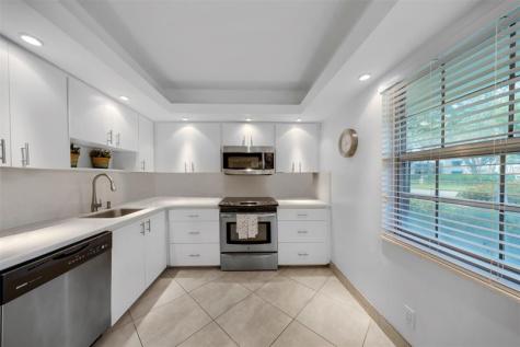 4221 W Palm Aire Drive Pompano Beach FL 33069
