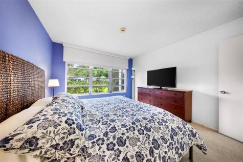 4221 W Palm Aire Drive Pompano Beach FL 33069
