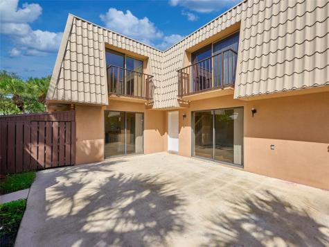 5905 59TH Way West Palm Beach FL 33409