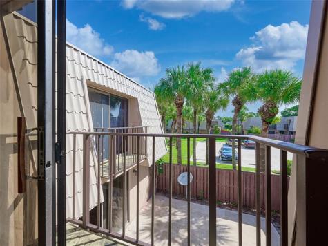 5905 59TH Way West Palm Beach FL 33409
