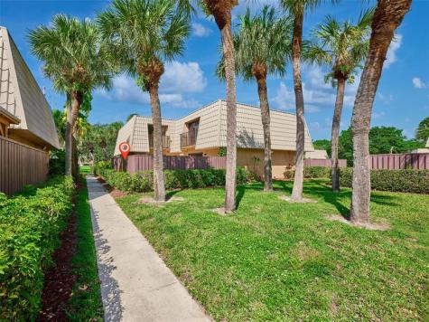 5905 59TH Way West Palm Beach FL 33409