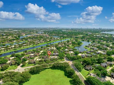 5905 59TH Way West Palm Beach FL 33409