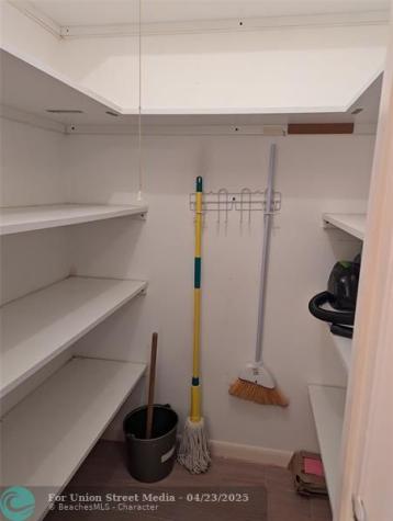 190 Oakridge M Deerfield Beach FL 33442