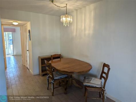 190 Oakridge M Deerfield Beach FL 33442