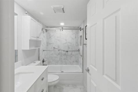 820 Flanders R Delray Beach FL 33484