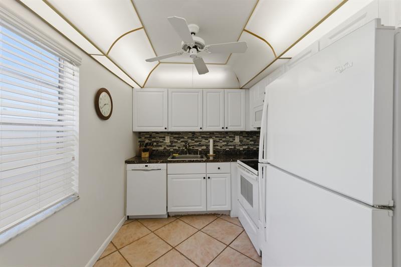 820 Flanders R Delray Beach FL 33484