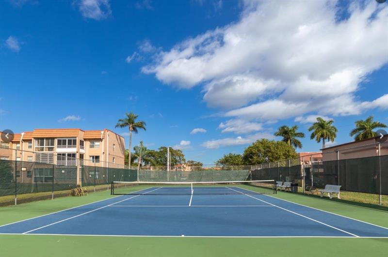 9460 Sunrise Lake Boulevard Sunrise FL 33322