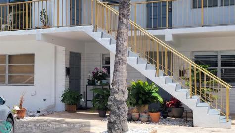 1907 NE 4th Street Deerfield Beach FL 33441