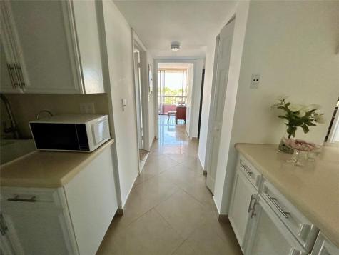 7040 Coral Way Miami FL 33155