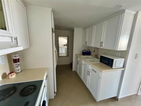 7040 Coral Way Miami FL 33155
