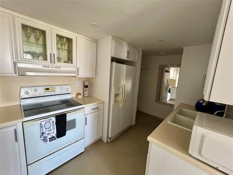 7040 Coral Way Miami FL 33155