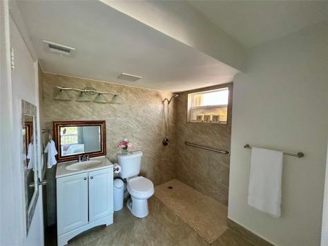 7040 Coral Way Miami FL 33155
