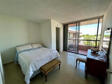 7040 Coral Way Miami FL 33155