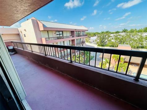 7040 Coral Way Miami FL 33155