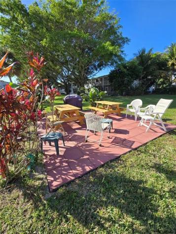 159 Newport J Deerfield Beach FL 33442