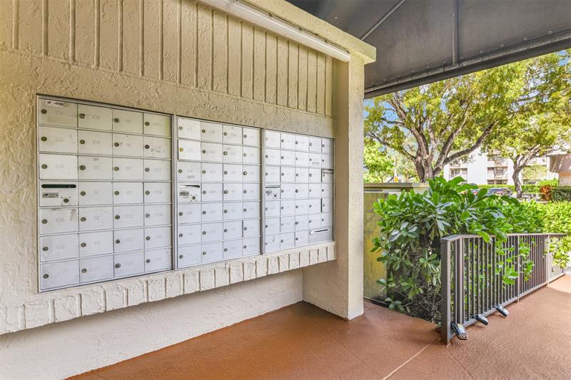 2701 Riverside Drive Coral Springs FL 33065