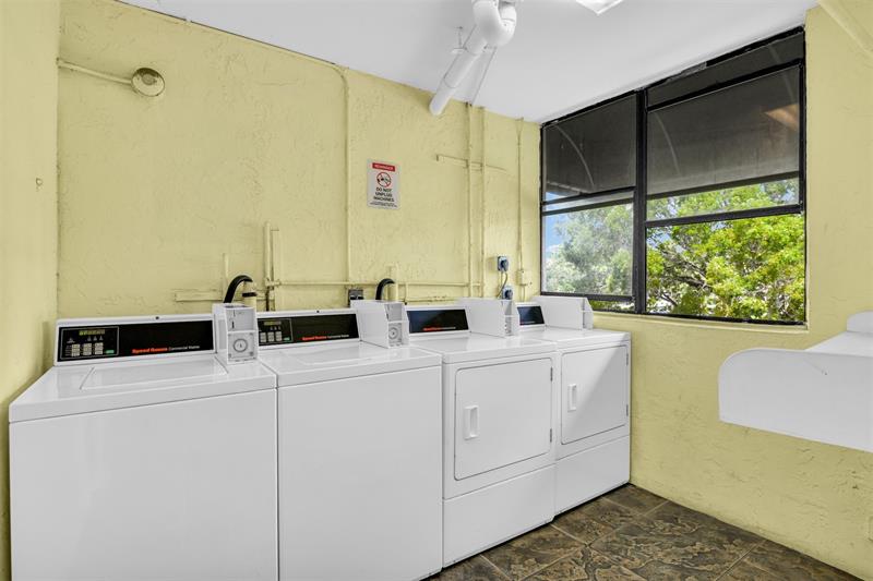 2701 Riverside Drive Coral Springs FL 33065