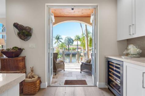 237 Garden Court Lauderdale By The Sea FL 33308