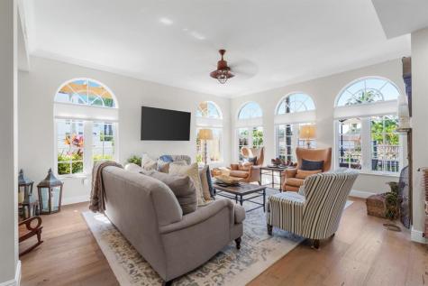 237 Garden Court Lauderdale By The Sea FL 33308