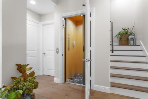 237 Garden Court Lauderdale By The Sea FL 33308