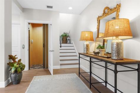 237 Garden Court Lauderdale By The Sea FL 33308