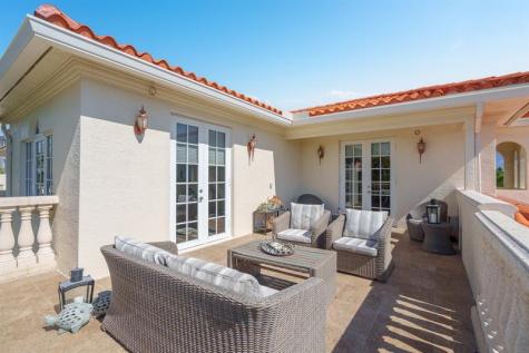 237 Garden Court Lauderdale By The Sea FL 33308