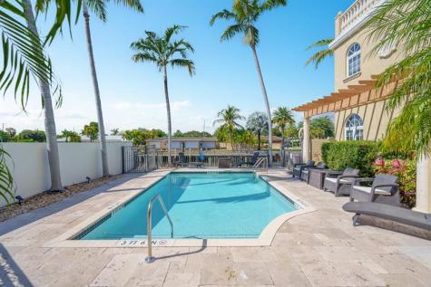237 Garden Court Lauderdale By The Sea FL 33308