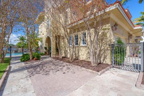 237 Garden Court Lauderdale By The Sea FL 33308