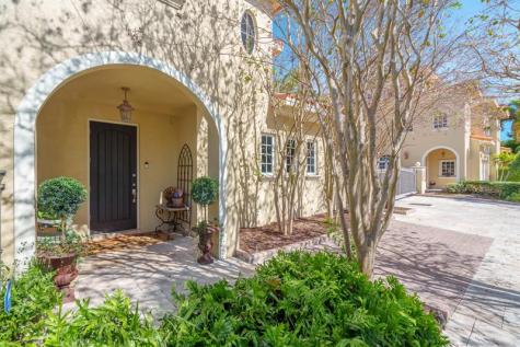 237 Garden Court Lauderdale By The Sea FL 33308