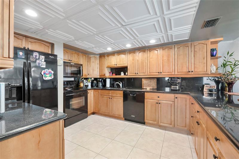 565 NW 98th Avenue Plantation FL 33324