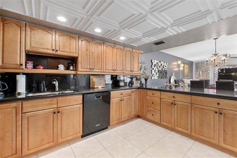 565 NW 98th Avenue Plantation FL 33324