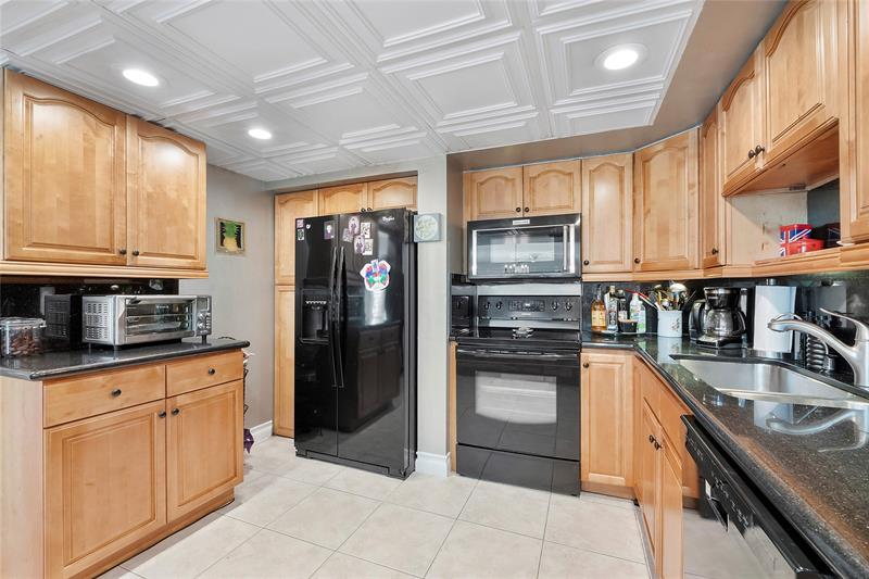 565 NW 98th Avenue Plantation FL 33324