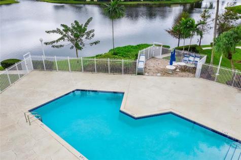 565 NW 98th Avenue Plantation FL 33324