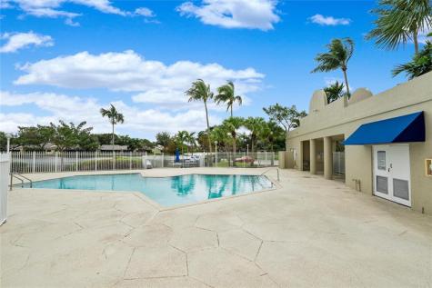 565 NW 98th Avenue Plantation FL 33324