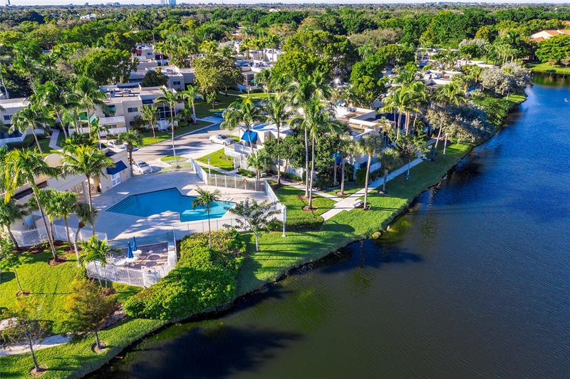 565 NW 98th Avenue Plantation FL 33324