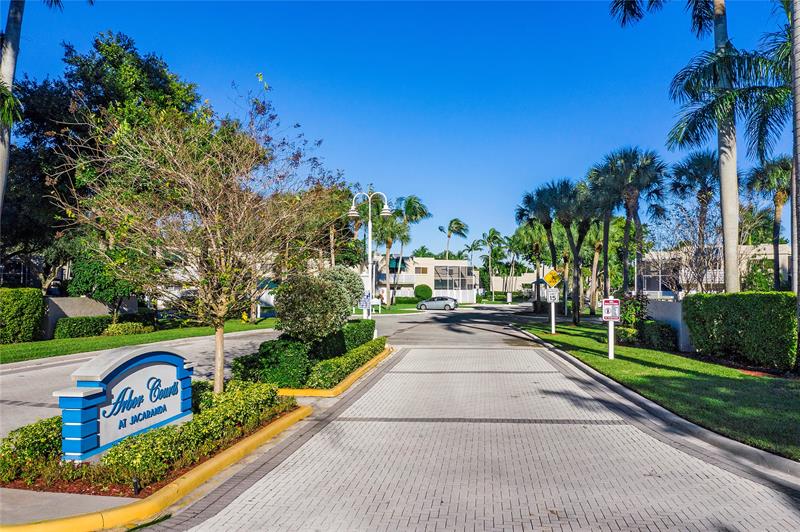 565 NW 98th Avenue Plantation FL 33324