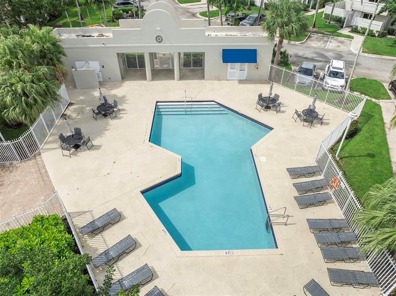 565 NW 98th Avenue Plantation FL 33324