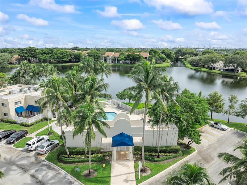 565 NW 98th Avenue Plantation FL 33324