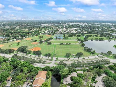 565 NW 98th Avenue Plantation FL 33324