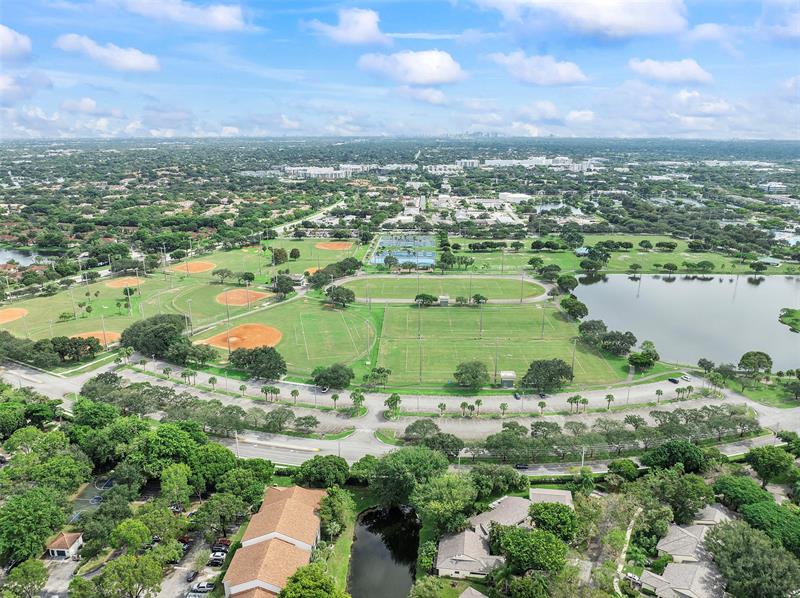 565 NW 98th Avenue Plantation FL 33324