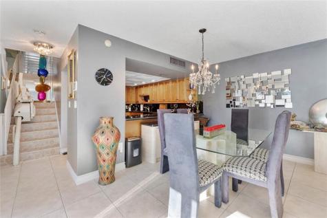 565 NW 98th Avenue Plantation FL 33324