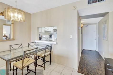 9311 Orange Grove Drive Davie FL 33324