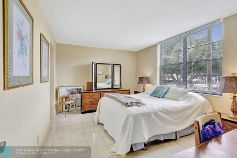 9311 Orange Grove Drive Davie FL 33324