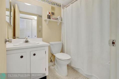 9311 Orange Grove Drive Davie FL 33324