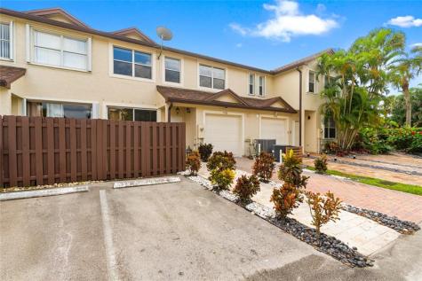 9580 SW 2nd Court Pembroke Pines FL 33025