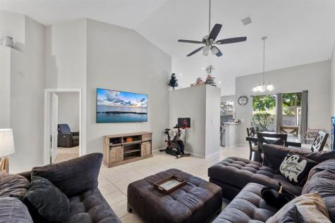 7520 S Aragon Boulevard Sunrise FL 33313