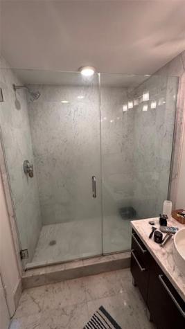 253 NE 2nd Street Miami FL 33132