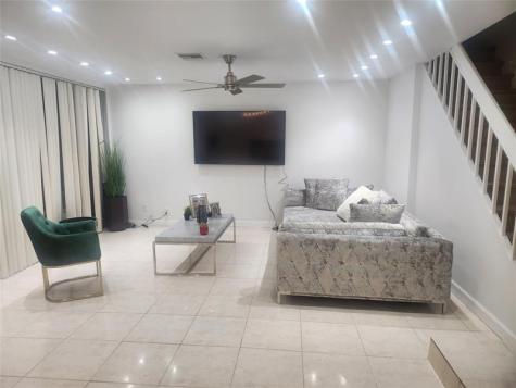 832 NW 81st Avenue Plantation FL 33324