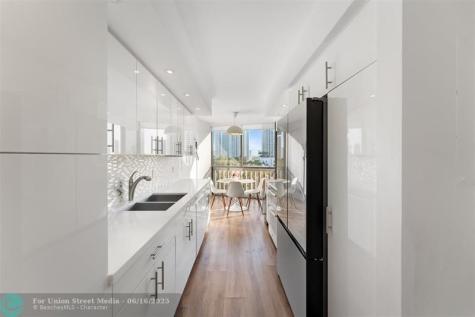 1000 E Island Boulevard Aventura FL 33160