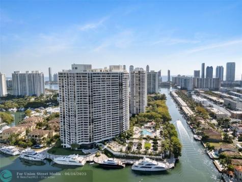 1000 E Island Boulevard Aventura FL 33160